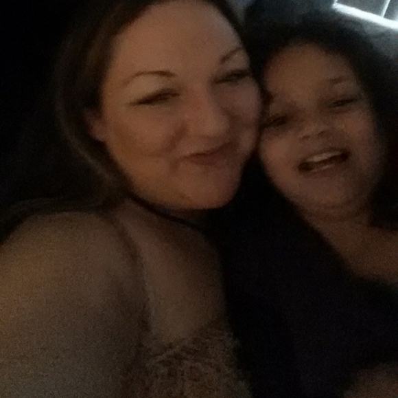 Meet your Posher, Vanessa - Picture 3 of 4